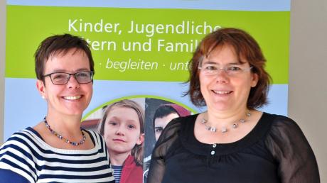 Gerda Reitberger (links) und Jutta Wender vom Pflegekinderdienst am Landratsamt suchen Bereitschaftspflegefamilien.