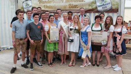 Strahlende Sieger aus der Kategorie „Orte über 400 Einwohner“: Die Neuschwetzinger heimsten auch dieses Jahr den ersten Platz ein. 