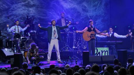 Andreas Eckert (Zweiter von rechts) und seine Bandkollegen bei einem Konzert 2017.