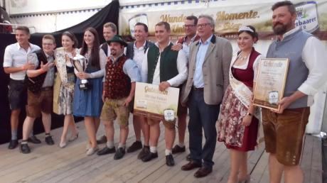 Die Grasheimer gewannen für den Landkreis in der Kategorie unter 400 Einwohner. Auch sie durften 300 Liter Bier mit nach Hause nehmen.
