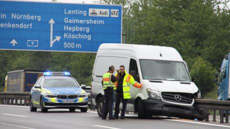 In diesem Fahrzeug starb nach einem Unfall auf der A9 bei Lenting ein 68 Jahre alter Mann aus Bayreuth.