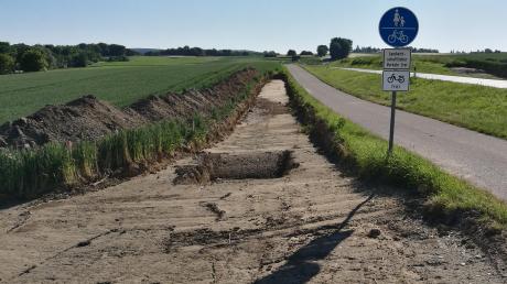 Die Staatsstraße 2214 zwischen Ried und Bergheim wird erneuert. Dem Baubeginn ab August steht nichts mehr im Weg.