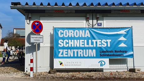 Der Bedarf an Corona-Tests ist aktuell hoch. Im Kreis Neuburg-Schrobenhausen entstehen zahlreiche neue Test-Möglichkeiten.