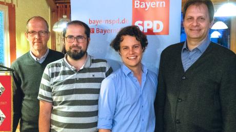 Dem kürzlich neu gewählten Vorstand des SPD-Ortsvereins Geltendorf gehören Werner Tochtermann (von links), Torsten Petrick, Johannes Pfaundler-Spiegel sowie Ewald Bensch an. 