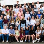 79 Abiturientinnen und Abiturienten haben jetzt ihre Schulzeit im Rhabanus-Maurus-Gymnasium in St. Ottilien abgeschlossen. 