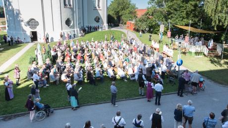 Beim Titularfest mit Stummer Prozession war in Vilgertshofen nach der Corona-Pause wieder einiges los. 
