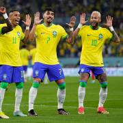 Haben sie wieder Grund zum Tanzen? Die Brasilianer spielen im WM-Viertelfinale gegen Kroatien.