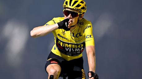 Jonas Vingegaard führt die Gesamtwertung der Tour de France inzwischen mit einem deutlichen Vorsprung an. 