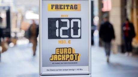 In diesem Artikel finden Sie die Eurojackpot-Zahlen vom 12.1.24, die eine Spieler 120 Millionen Euro reicher machen könnten.