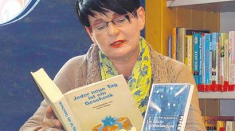 Die Vorleserin Angelika Nitsch gab in Oettingen eine Kostprobe aus ihrem Geschichtenrepertoire.  