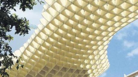 Der Metropol Parasol ist eine der weltweit größten Holzkonstruktionen und das neue Wahrzeichen der spanischen Stadt Sevilla.  