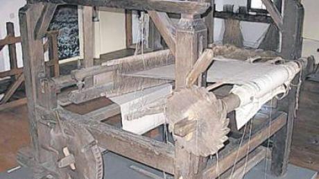 So sahen die Webstühle in den Rieser Dörfern früher aus. Der Webstuhl der Familie Schäble aus Wechingen befindet sich heute im Bauernmuseum Maihingen.  