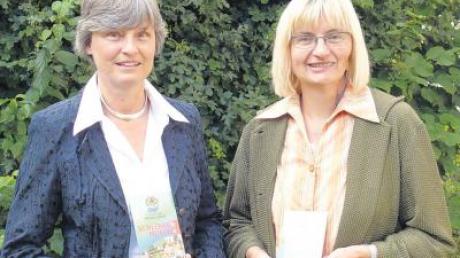 Jutta von Tucher (links) und Dr. Ruth Kilian leiten jetzt die Arbeitsgemeinschaft Schlösser und Museen.  