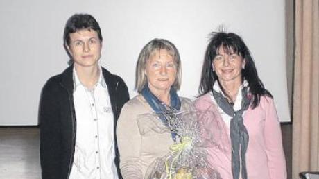 Von links: Ortsbäuerin Claudia Wohlfrom aus Reimlingen, Referentin Sieglinde Widmann und Irene Thum.