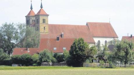 Die Klosterkirche von Auhausen.  