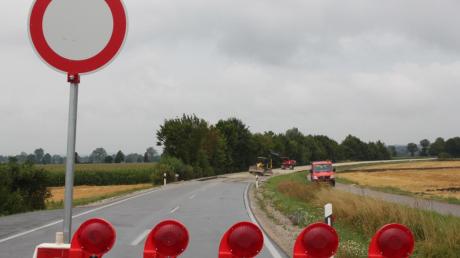 Gesperrt ist wohl noch bis Anfang August wegen Bauarbeiten die Staatsstraße zwischen Megesheim und Hainsfarth.  

