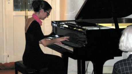 Pianistin Andrea Röthinger gab im Reimlinger Schloss ein Konzert. 