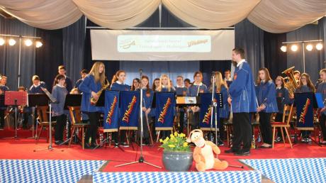 Das neu gegründete Vorstufenorchester Fremdingen-Maihingen (Bild) und die Jugendkapelle Maihingen haben zusammen ein Konzert gegeben. 
