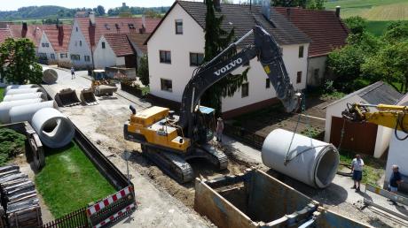 Der Kläranlagen-Anschluss wird voraussichtlich 1,86 Millionen Euro kosten. Das Bild von den Arbeiten entstand vergangenem Sommer in Ederheim. 
