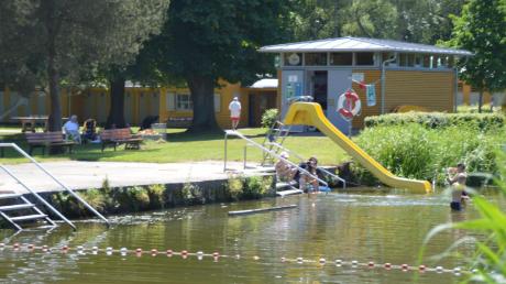 Das Wörnitz-Flussfreibad in Oettingen soll saniert werden. Die Verwaltung möchte einen Planungswettbewerb ausloben. 