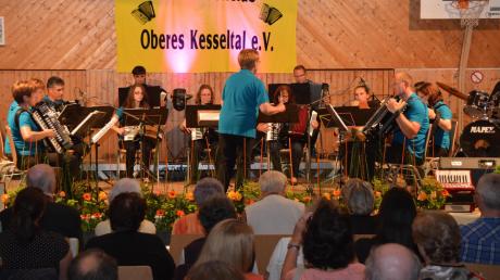 Die Zuschauer geizten nicht mit Beifall beim Jahreskonzert des Akkordeonclubs Oberes Kesseltal in Amerdingen, 	 	