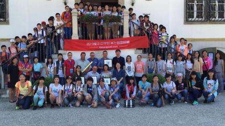 67 Schüler des Yaohua-Gymnasiums aus dem chinesischen Tainjin waren zu Gast in Reimlingen.  	