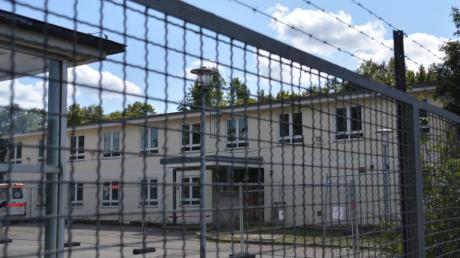 Die Erstaufnahmeeinrichtung auf dem Gelände der früheren Alfred-Delp-Kaserne in Donauwörth. 	