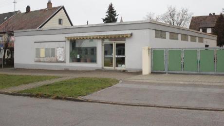 In diesem Gebäude an der Alerheimer Hauptstraße, in dem zuvor ein inhabergeführter Edeka-Laden untergebracht war, könnte im Herbst ein Dorfladen eröffnen – mit finanzieller Unterstützung der Gemeinde. 