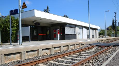 In Bopfingen soll das Bahnhofsgebäude am 30. September in Berlin unter den Hammer. 