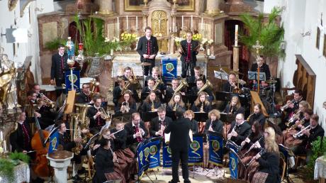 Die Musikkapelle Reimlingen hat ihr Kirchenkonzert am Christsonntag heuer zum zehnten Mal gespielt.