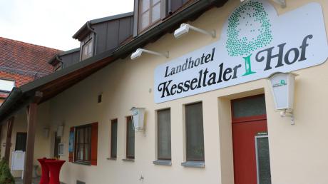 Josef und Martina Eger haben den Kesseltaler Hof vor gut 26 Jahren gekauft. Jetzt suchen sie einen Nachfolger für den Gasthof mit Hotel in Amerdingen. 