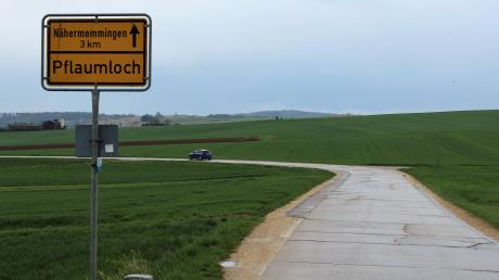 Die Straße zwischen Nähermemmingen und Pflaumloch wird saniert. Das kostet rund eine Million Euro. 