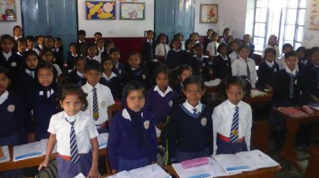 Jedem Schüler in der Klosterschule im indischen Shahpur kostet das Schuljahr rund 140 Euro. Der Verein Schwester Modesta Hilfe Indien zahlt 43 Kinder die Schulgebühr, sowie das Büchergeld und die Schuluniform.