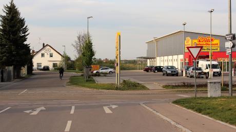 An der Kreuzung Weilerweg/Kreuzweg/Bundesstraße 25 in Möttingen soll im Sommer eine Ampelanlage installiert werden. 