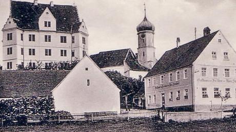 Unterhalb des Jagdschlosses von Hirschbrunn steht seit circa 1720 das katholische Gasthaus „Zum Hirschen“, heute „Beim Steinhöfer“. 