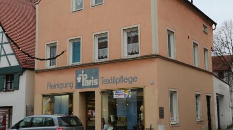 Der Laden in der Deininger Straße in Nördlingen bleibt: Das Reinigungs- und Textilpflegeunternehmen Paris will in Möttingen bauen. 