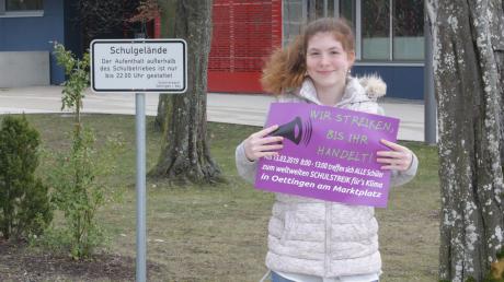 Jasmin Bauer schließt sich der Bewegung „Fridays for Future“ an und ruft andere Schüler auf, in Oettingen zu streiken. Der Auftritt von Greta Thunberg in Hamburg gab für sie den Ausschlag, zum Streik aufzurufen. 