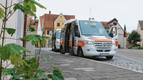 Fahrgäste wünschen sich, dass die Busse von NÖ-Mobil länger fahren und auch weitere Gemeinden angebunden werden. Doch eine Verbindung nach Oettingen sei nicht möglich, sagen die Verantwortlichen. 	