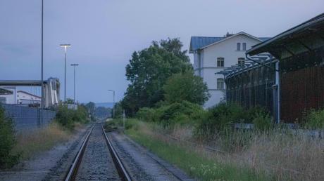 Ein Halt der Hesselbergbahn in Hainsfarth ist ein wichtiger Baustein für die Reaktivierung. Eine Entscheidung der Gemeinde steht noch aus.  	