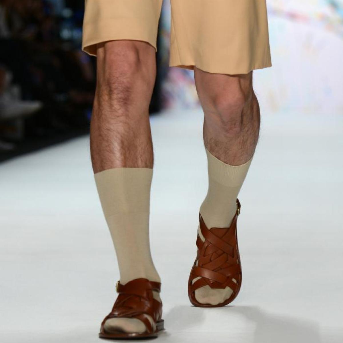Socken sandalen und Ugly Trend: