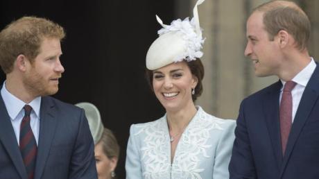 Mit der Aktion "Heads Together" setzen sich Prinz Harry, Herzogin Kate und Prinz William dafür ein, offen über psychische Erkrankungen zu sprechen.