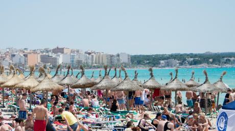 Strandleben auf Mallorca (Symbolbild): Auf der Urlauberinsel wurde ein Tourist erschossen.