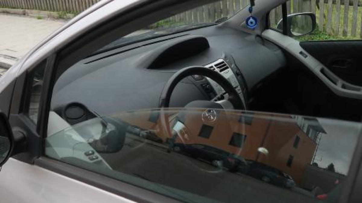 Autofenster offen gelassen: Fahrzeug kann abgeschleppt werden