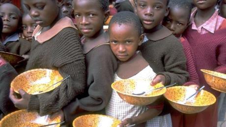 Warten auf eine Mahlzeit: In vier Ländern - Tschad, Madagaskar, Jemen und Sambia - ist die Hungerlage "sehr ernst".