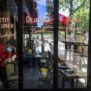 Restaurants, Cafés, Kultureinrichtungen oder Fernzüge: Zugang haben in Frankreich ab Montag nur noch Geimpfte oder Genesene.