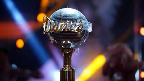 Welcher der Kandidaten wird sich 2021 den "Let's Dance"-Pokal sichern können? Wir stellen Ihnen alle Teilnehmer vor. Wer ist raus?