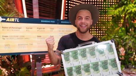 Filip Pavlovic jubelt über seinen Sieg bei der RTL-«Dschungelshow».