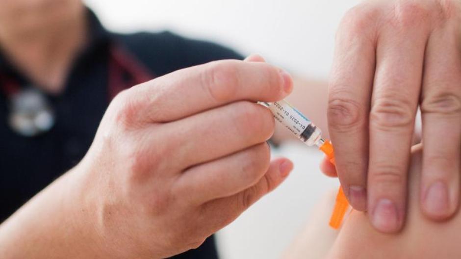 Das Impftempo in Deutschland zieht deutlich an. Kinder können allerdings bisher nicht geimpft werden.