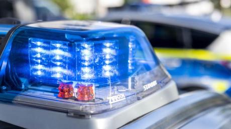 Die Polizei hat in Mertingen einen Autofahrer ohne gültige Fahrerlaubnis erwischt. 