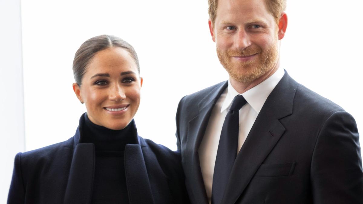 #Britische Royals: Friedensgeste: Harry und Meghan überraschen die Queen